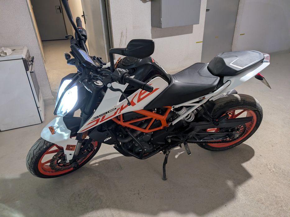 Мотоциклет KTM  Duke  390