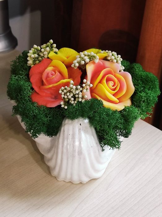 Ръчно изработена кашпа с глицеринови сапуни и скандинавски мъх