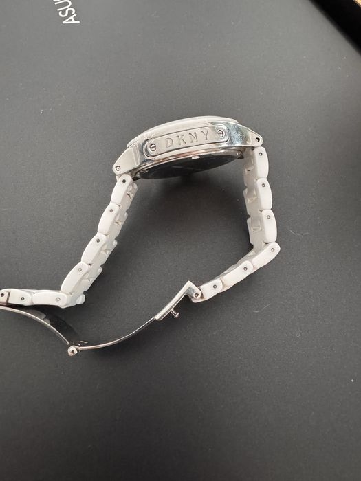 CeaS DKNY  ceramica impecabil 4912