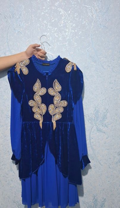 Vecherniy ko'yne, kelin salom uchun ko'yne fatalari bilan sotiladi