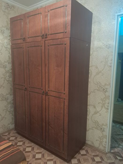 Продам кровать с матрасом.  Срочно