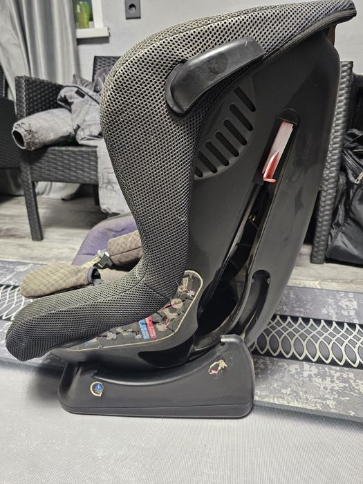 Продам каркасное детское автокресло lorelli