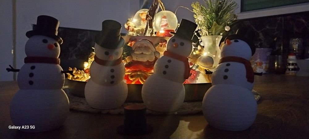 Декоративен снежен човек