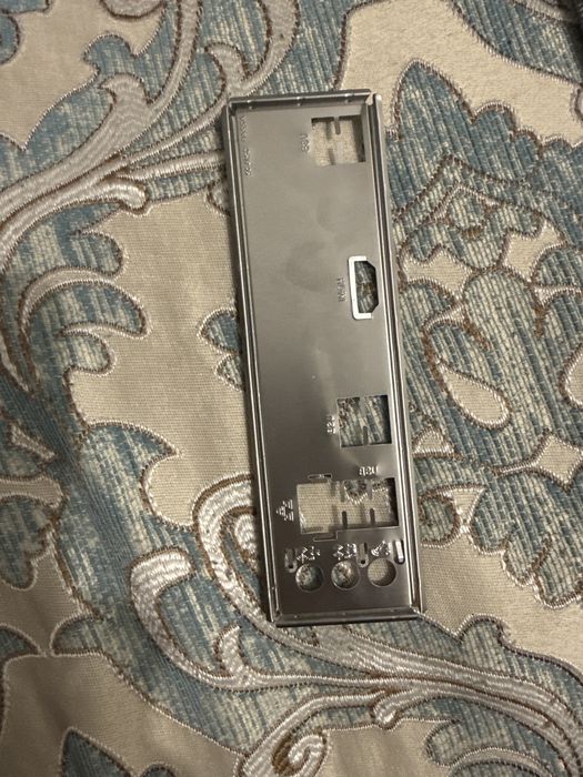 материнская плата GIGABYTE H470M K (Micro-ATX).