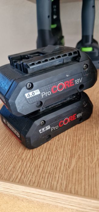 Acumulatori Bosch Pro Core 4.0 Ah si 8.0 Ah + incarcator  GAL 1880 CV