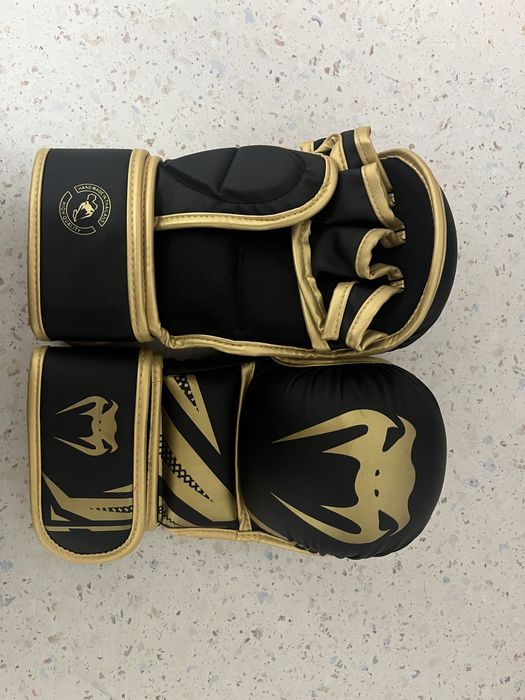 Продаются перчатки