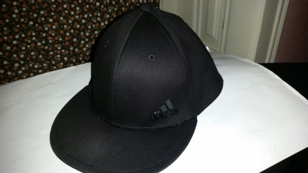Sapa Flat originala Addidas