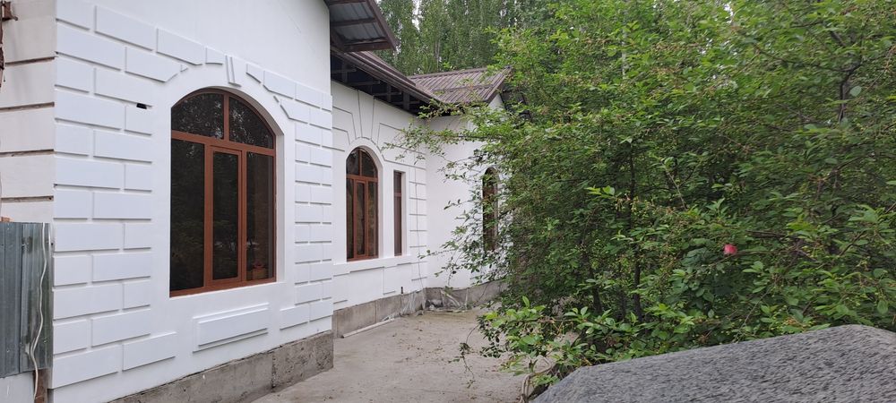 Ховли уй сотилади