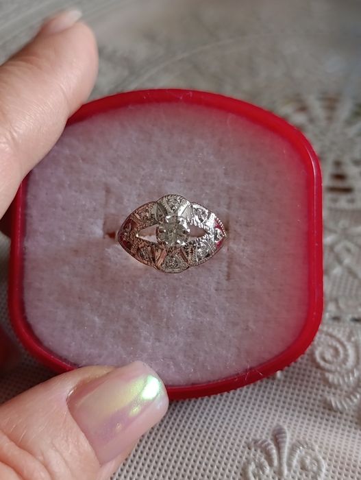 Советское кольцо с якутскими бриллиантами.