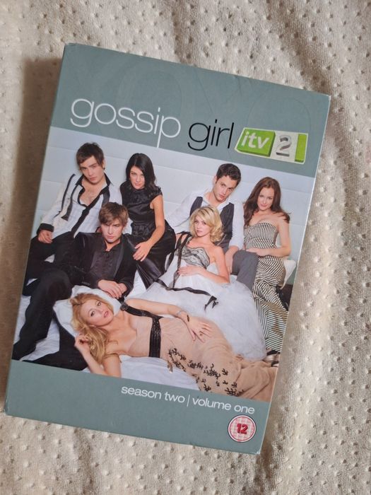 Gossip Girl / Клюкарката сезон 2 част 1