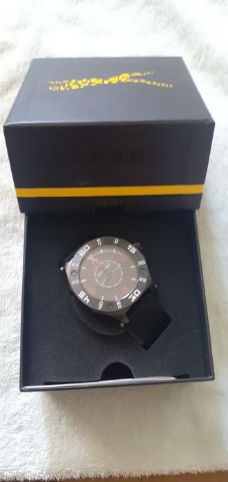 Часы наручные, кварцевые