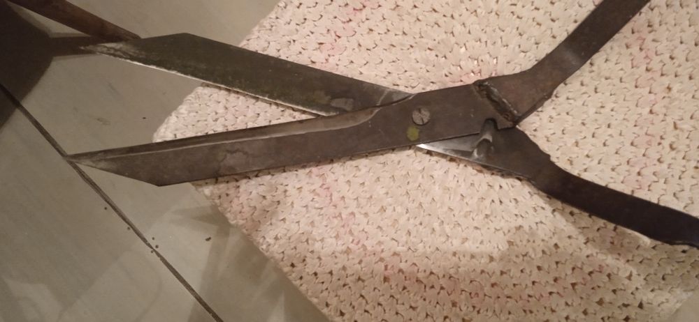 Секатор большой для озеленения