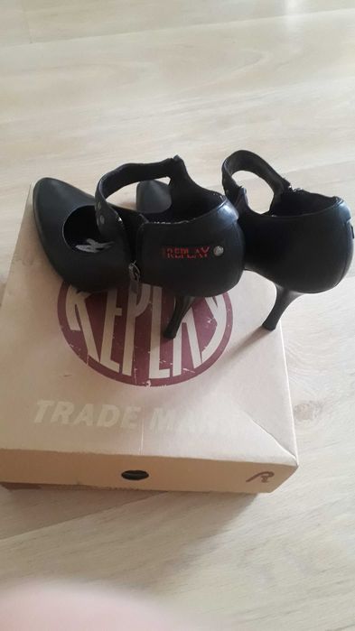 Обувки дамски"Replay"