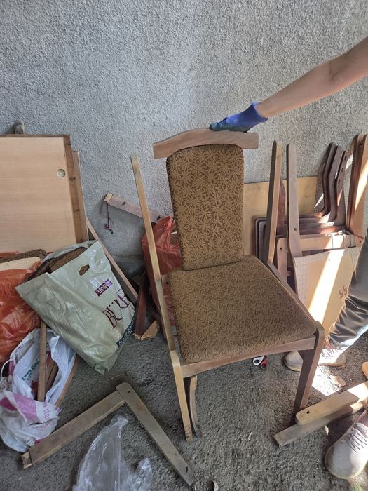 стулья в разобранном виде