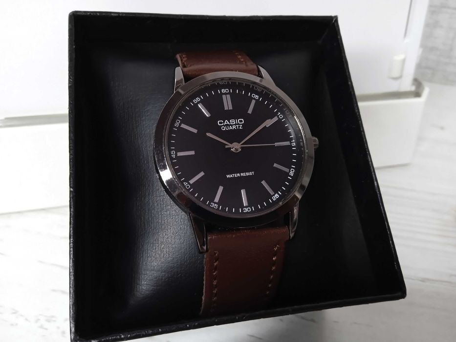 Часы мужские наручные