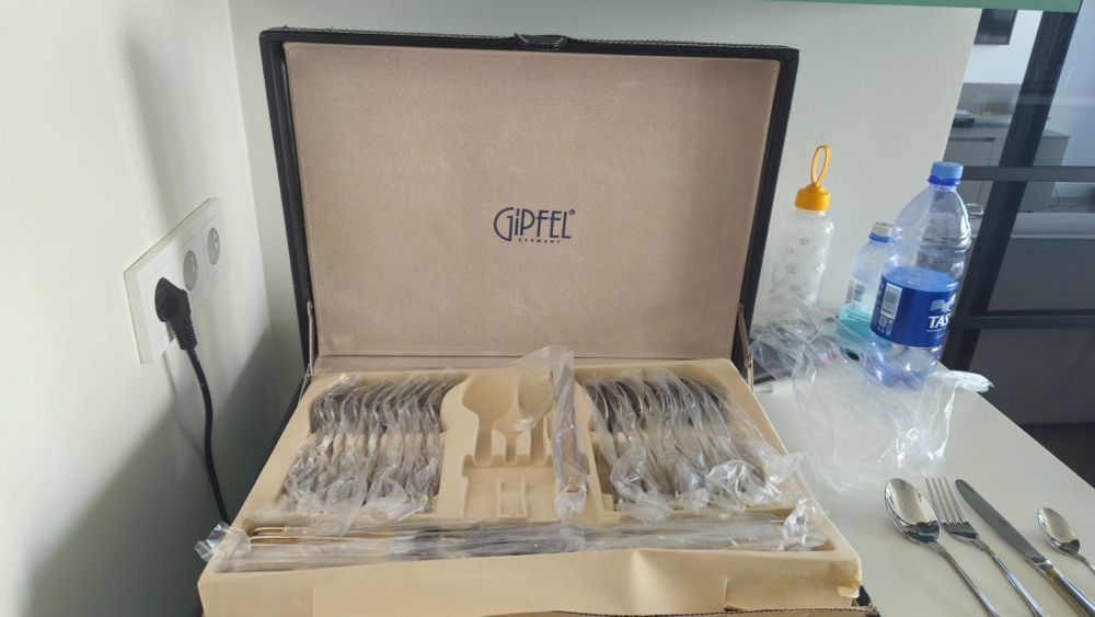 Продается набор столовых приборов Gipfel
