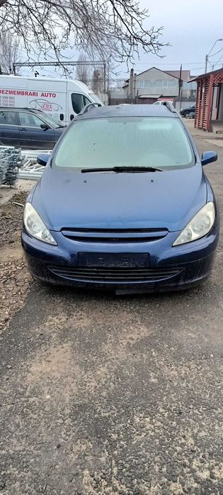 Dezmembrez Peugeot 307 SW 1.6 HDi an 2004 cod motor 9HZ 109 CP