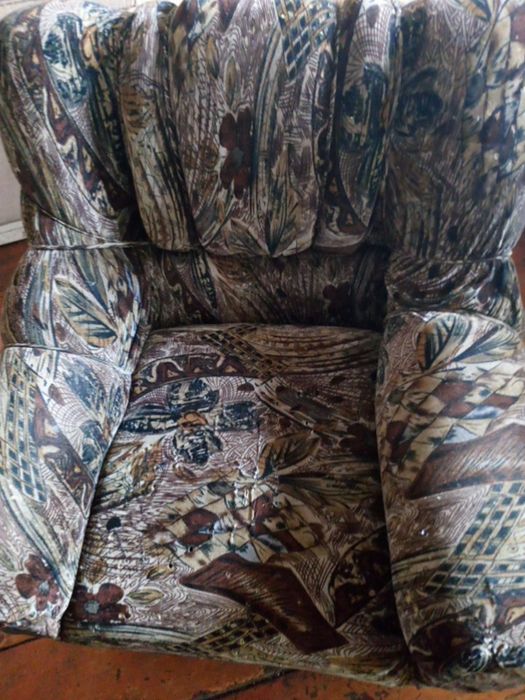 Продам кресло одно мягкое