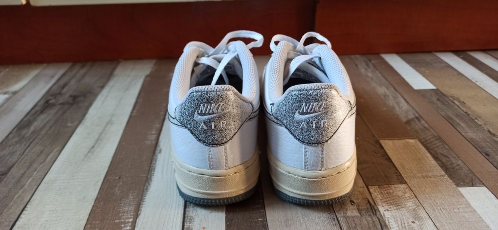 Nike Air Force 1 LV8
