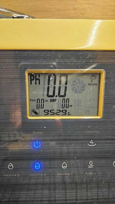 Уред за алкална йонизирана вода с 11 плочи + профес. битов озонатор.