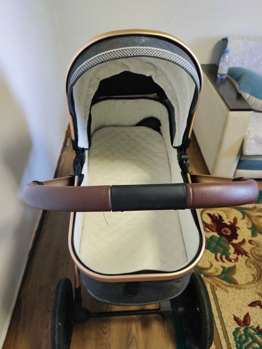 Продам коляску 3 в 1