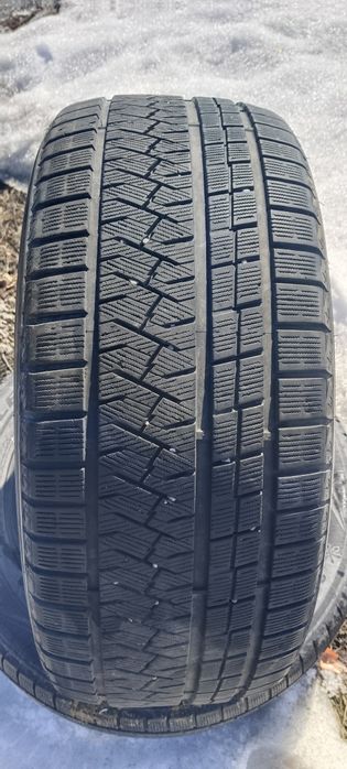 Продам шины на R20