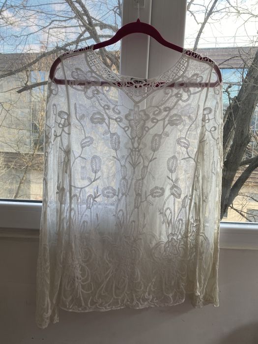 Bluza dantela M eleganta, nepurtata, fara eticheta.
