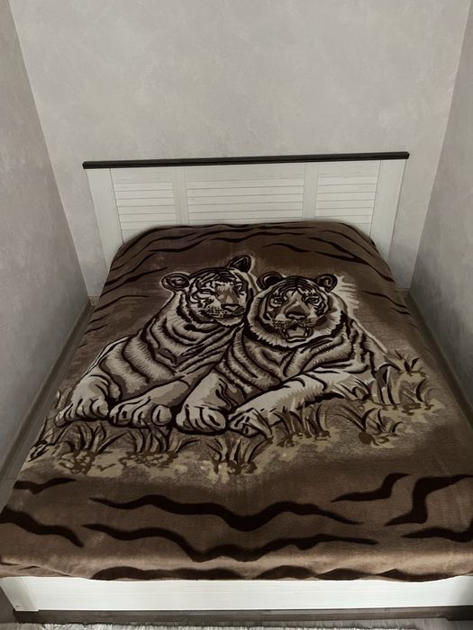 Кровать двуспальная