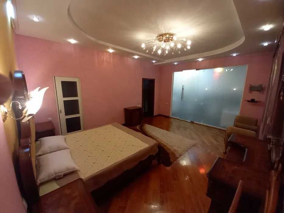 Сдаю Евродом 4-соток на Шахристанском / id8857 /