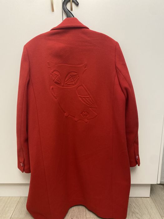 Пальто красное