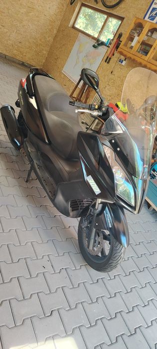 Maxiscooter Kymco Downtown 300i