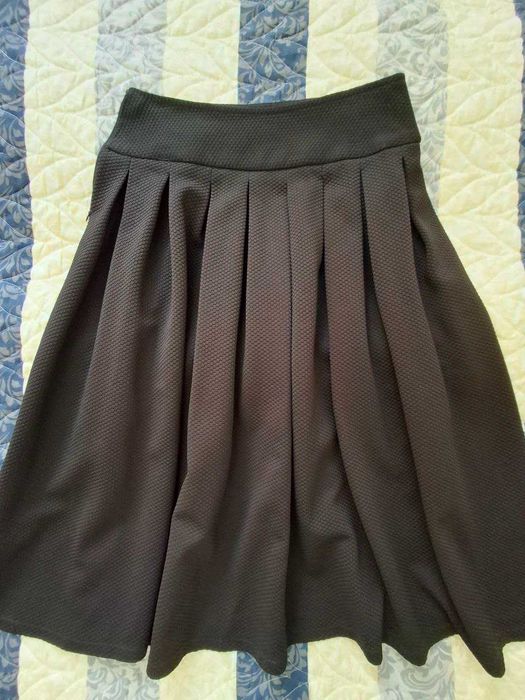Юбки женские продам.