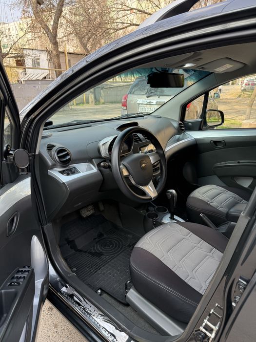 Продаётся Chevrolet Spark AT