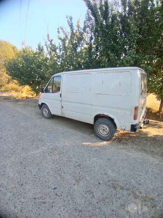 Ford tranzit sotiladi