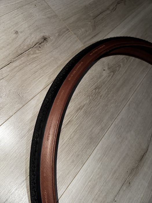 Vand set cauciucuri bicicleta hutchinson overide 700x 40 noi.