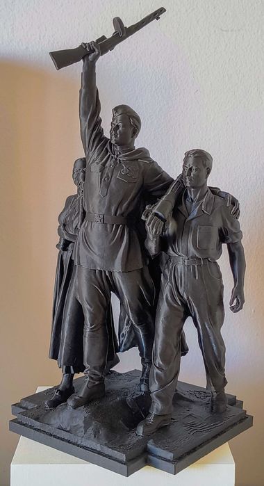 Архивна възстановка на демонтиран софийски монумент