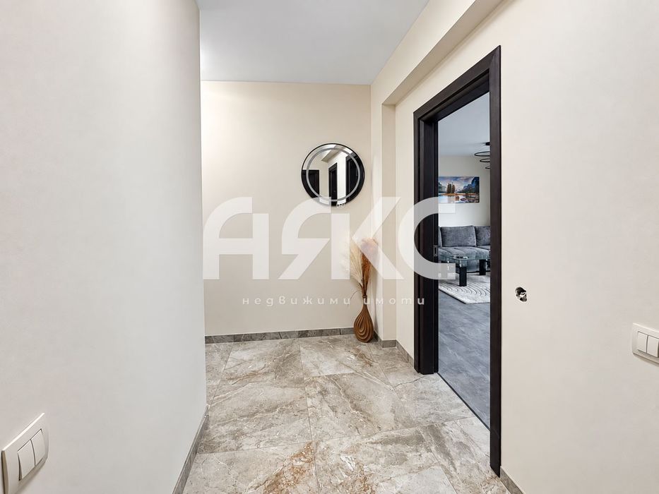 Продава се Тристаен апартамент в София, Горна баня - 95 кв.м за 3358 €/кв.м - Снимка #8