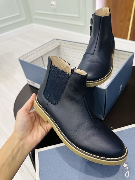 Продам красивые ботинки Jacadi