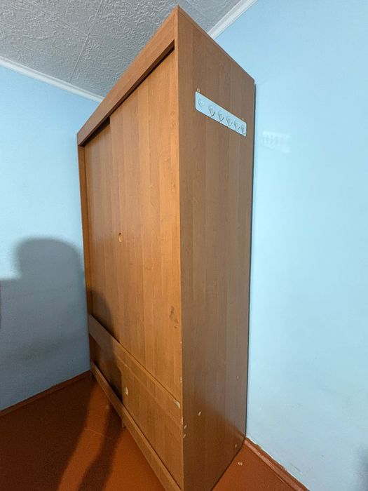 Продам шкаф для одежды