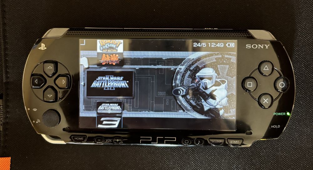 Psp 1000 - 64 gb sd, много игри