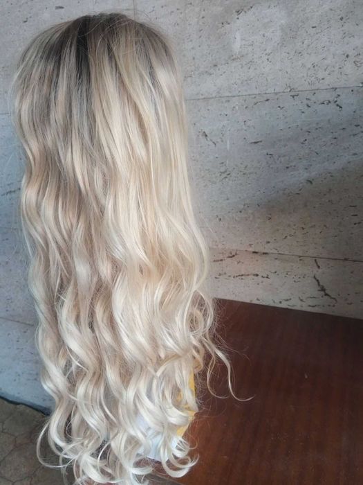 Дълга руса перука - нова