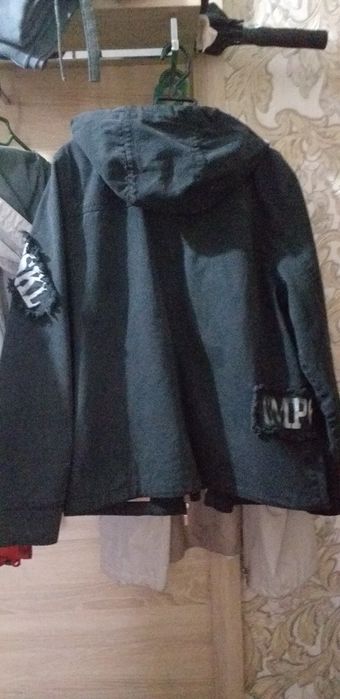 Ветровка, легкая