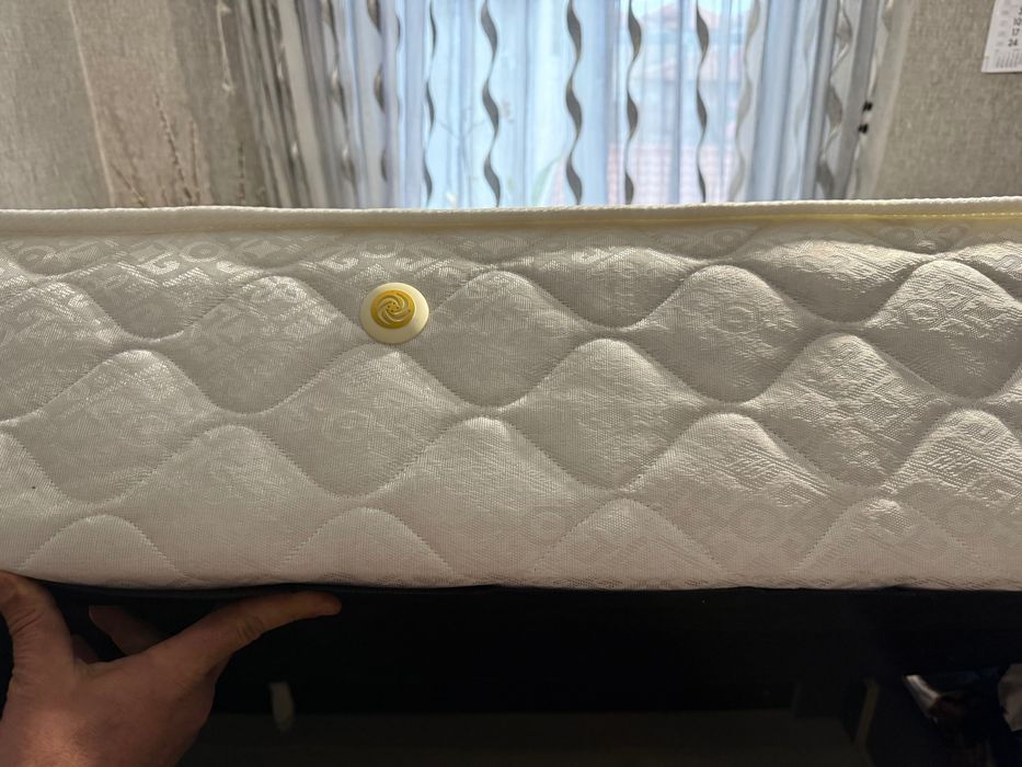 Чисто Нов Матрак 160/200 см - Еднолицев  с мемори пяна