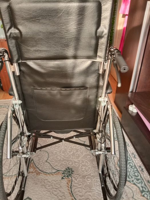 Коляска для людей с инвалидностью