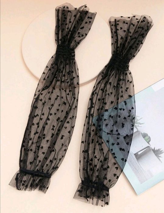 Дамски дантелени мрежести сърца на точки