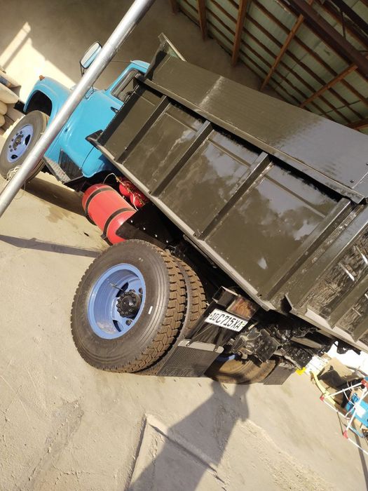 Zil sotiladi srochno