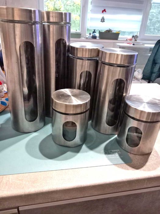 Комплект буркани за съхранение 6 броя с три големини.