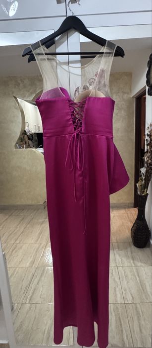 Rochie lunga deosebita