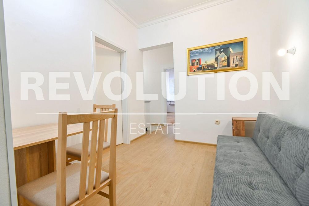 Тристаен апартамент в ж.к. Медицинска академия.