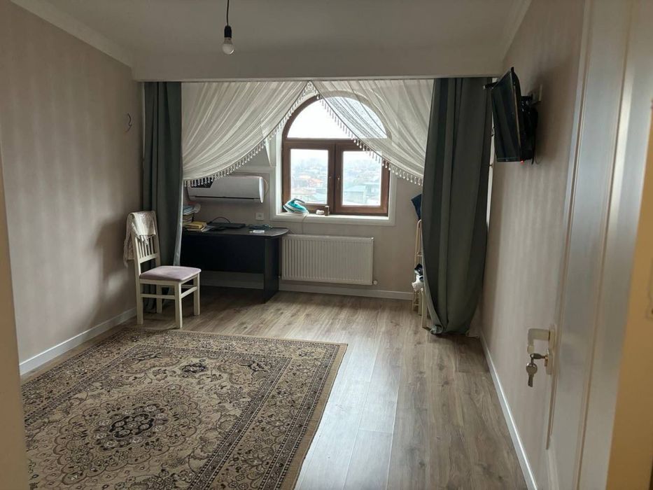 Продается 4-комнатный дюплекс, улица Паркентская, п-к Циолковского